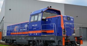 Newag zmodernizował pierwszą lokomotywę spalinową dla PKP Intercity Zmodernizowana lokomotywa SM42