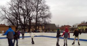 Można się już ślizgać w Nowym i Starym Sączu