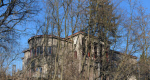 modernistyczna willa w Nowym Sączu, ul. Czarnieckiego