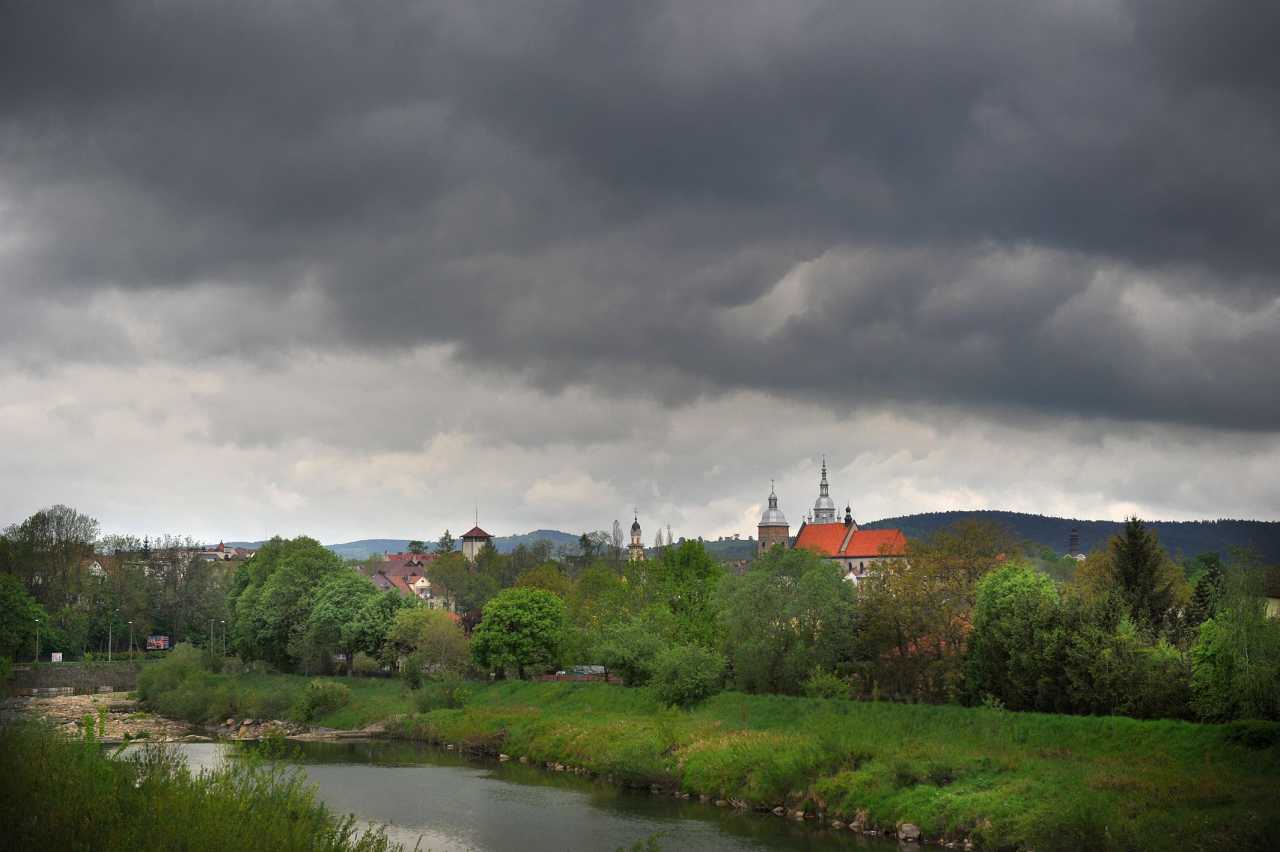 Nowy Sącz, Widok na miasto z mostu na Kamienicy na ul. Krańcowej