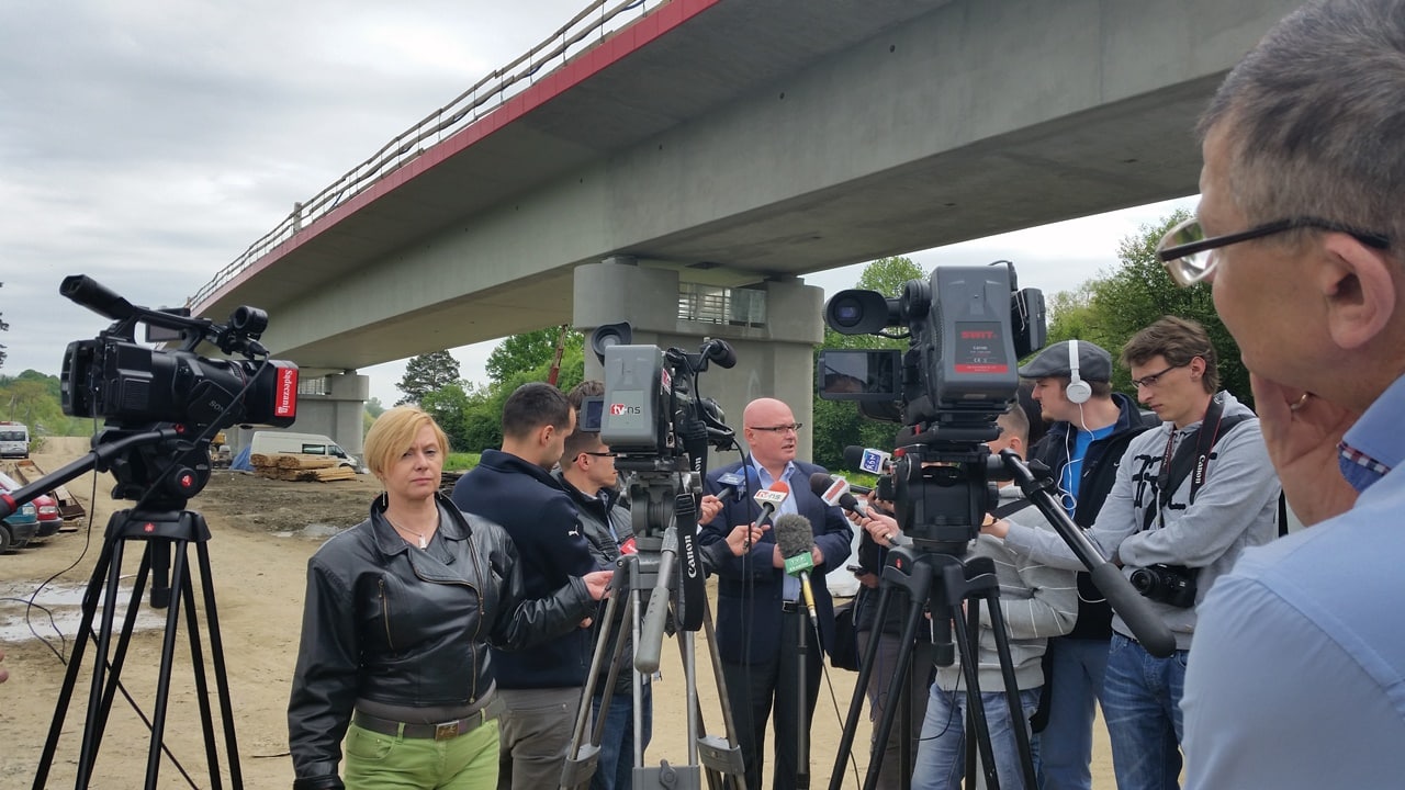plac budowy obwodnicy północnej w Nowym Sączu - spotkanie prezydenta miasta z dziennikarzami
