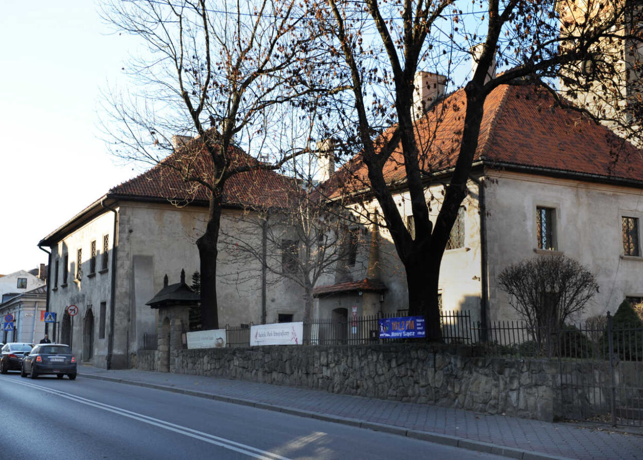Dom Gotycki Nowy Sącz przy ul. Lwowskiej, siedziba Muzeum Okręgowego w Nowym Sączu. Stan listopad 2015.