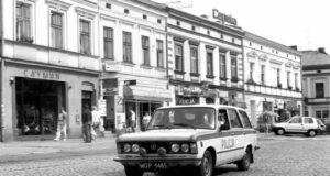 motoryzacja lat 90. Nowy Sącz policyjny Fiat 125