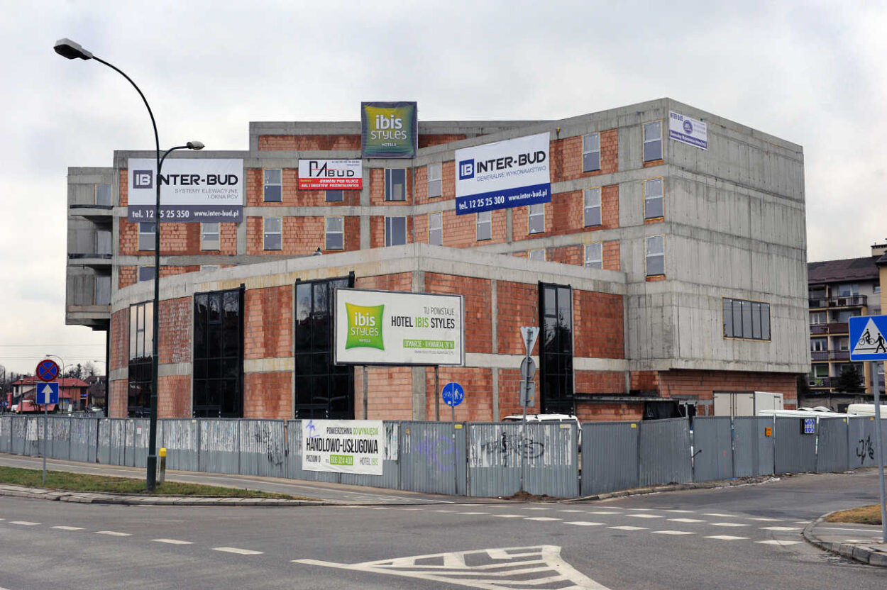 budowa hotelu ibis styles w Nowym Sączu (2016)