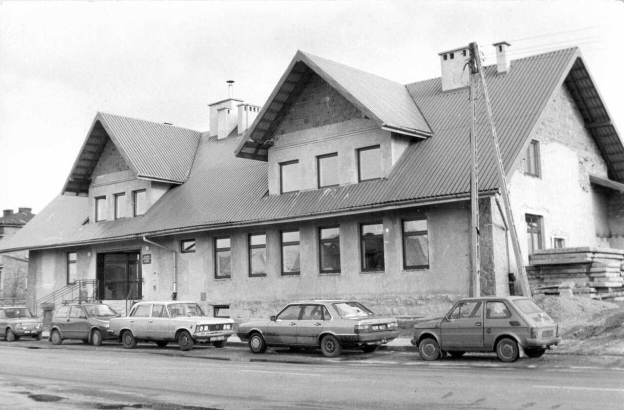 siedziba Państwowej Szkoły Muzycznej w Nowym Sączu przy ul. Nawojowskiej (lata 90)