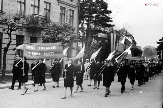 pochody 1-majowe w Nowym Sączu - ul. Jagiellońska