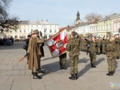 Ślubowanie strzelców w 25-lecie Jednostki Strzeleckiej 2006 Nowy Sącz