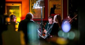 spektakl w kawiarni prowincjonalna w nowym saczu