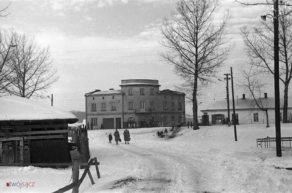 Nowy Sącz kamienica przy ul. Krakowskiej lata 50