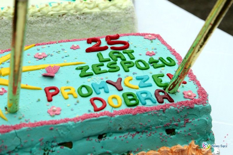 25 lat zespołu Promyczki Dobra - tort