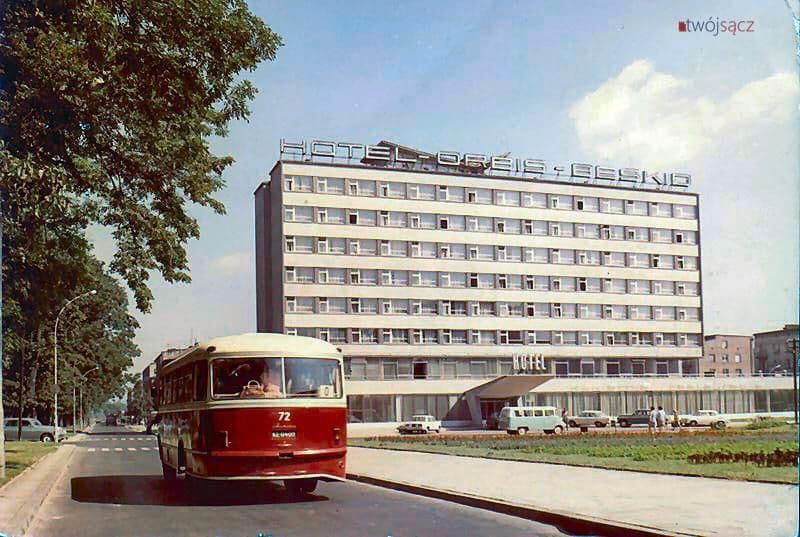 Autobus San H100B na linii "0" na al. Batorego. Pocztówka z początku lat 70.