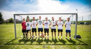 Turniej piłki nożnej na stadionie Biegoniczanki