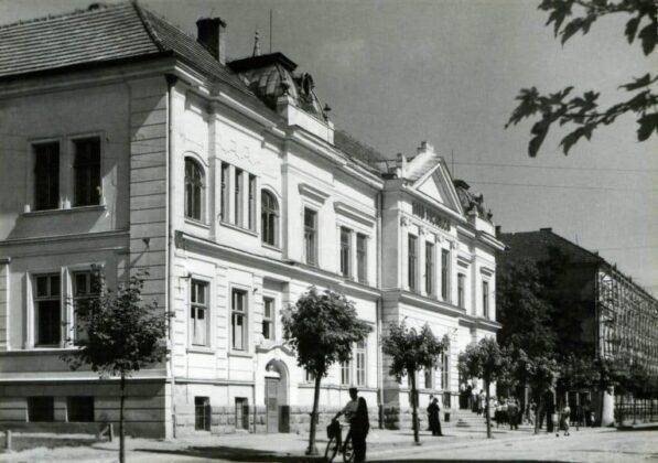 PRL pocztówki" kino Przyjaźń w Nowym Sączu