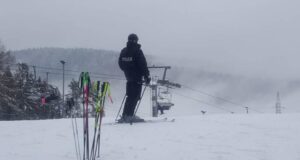 Sadeccy policjanci rozpoczęli służbę na stokach