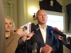 Karuzela stanowisk rozkręca się