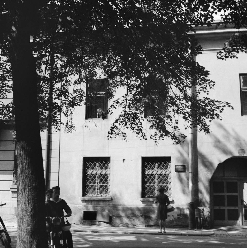 Nowy Sącz 1966 rok. Ulica Świętego Ducha i fragment kamienicy nr 7