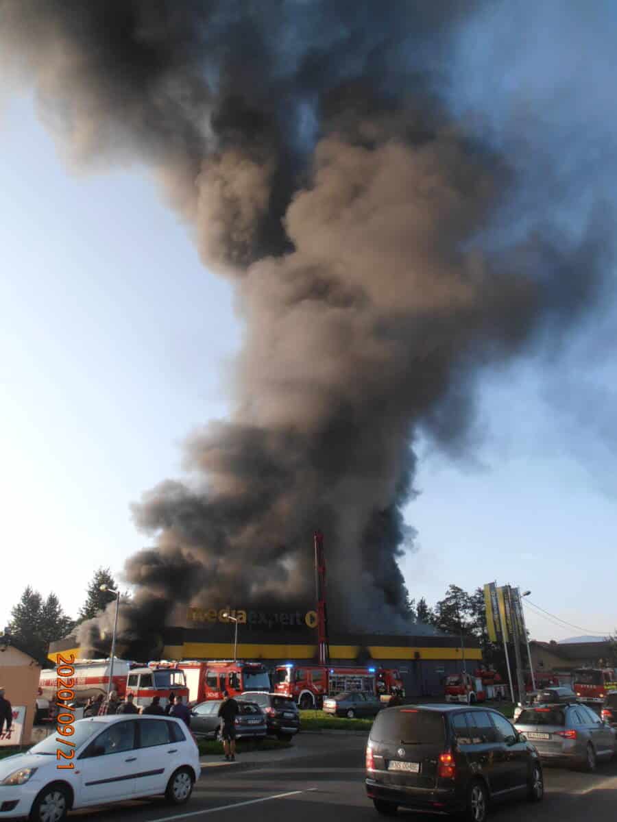 Pożar sklepu Media Expert przy ul. Węgierskiej Nowy Sącz