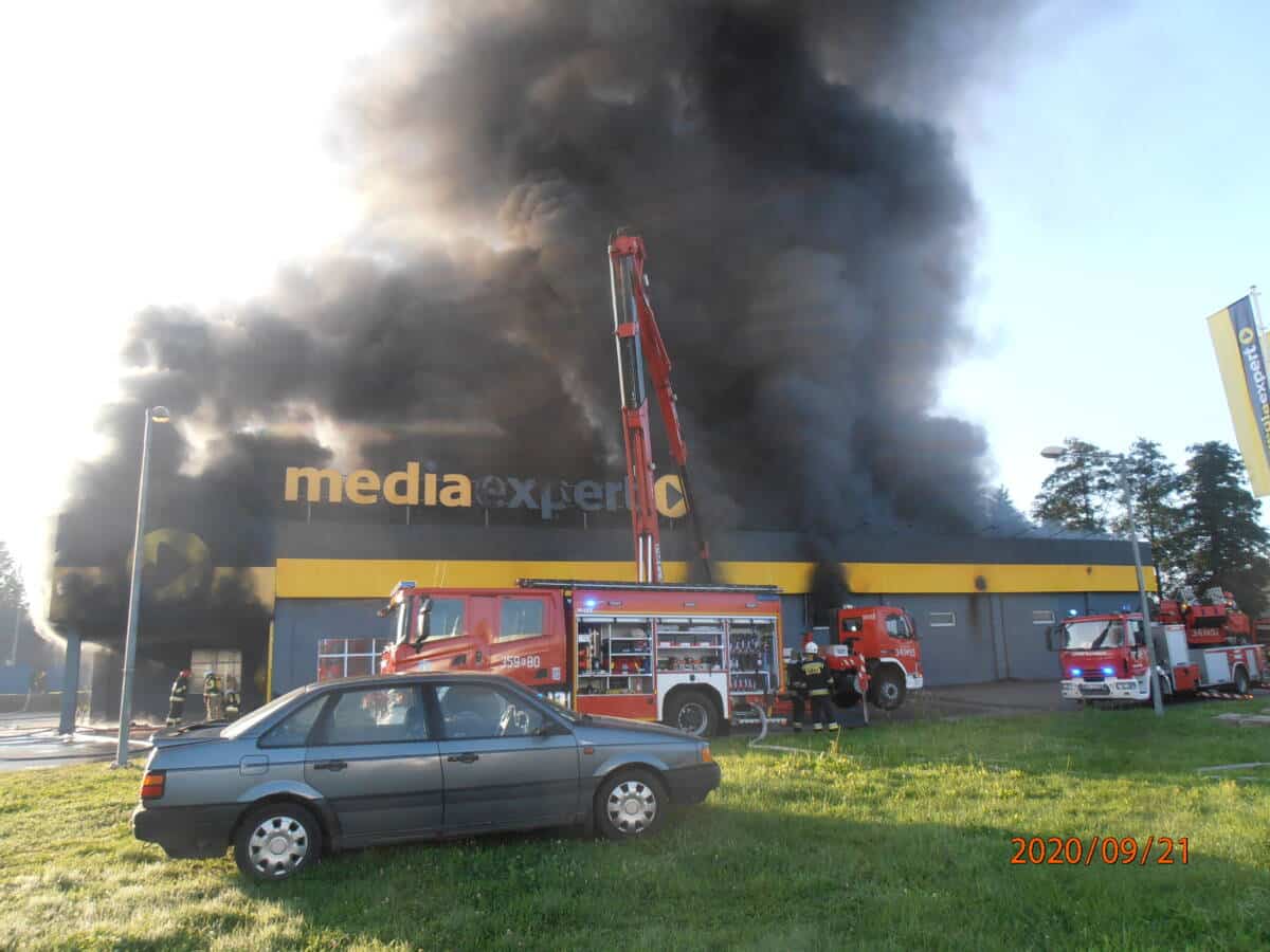 Pożar sklepu Media Expert przy ul. Węgierskiej w Nowym Sączu