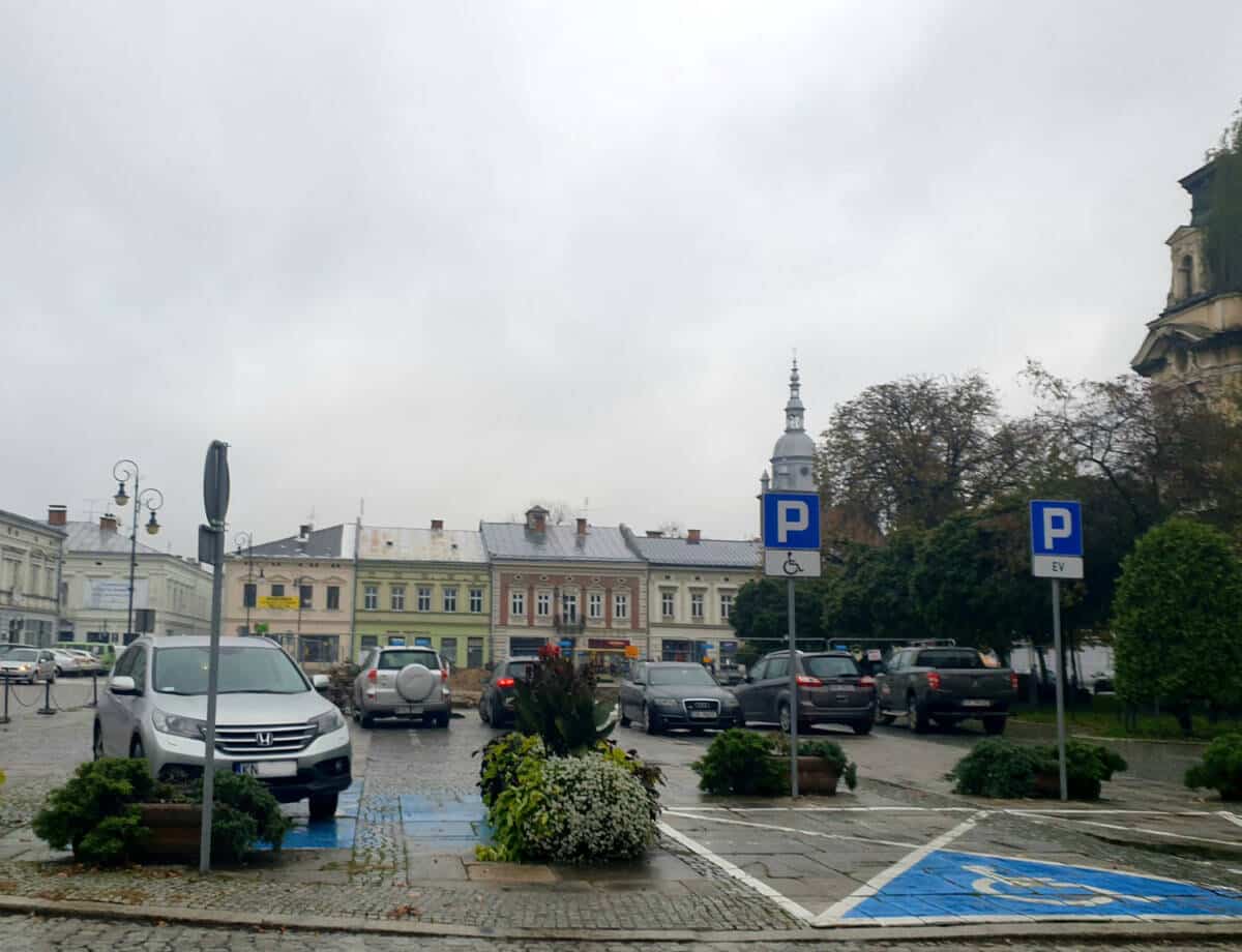 parking na rynku Nowego Sącza