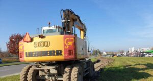 MZD łamie prawo? Remontuje ścieżkę rowerową której nie było oraz zbudował parking bez pozwolenia na budowę