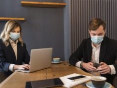 Rozporządzenie: pracodawca zdecyduje o zakrywaniu ust i nosa przez pracowników, jeśli w pomieszczeniu jest więcej niż 1 osoba