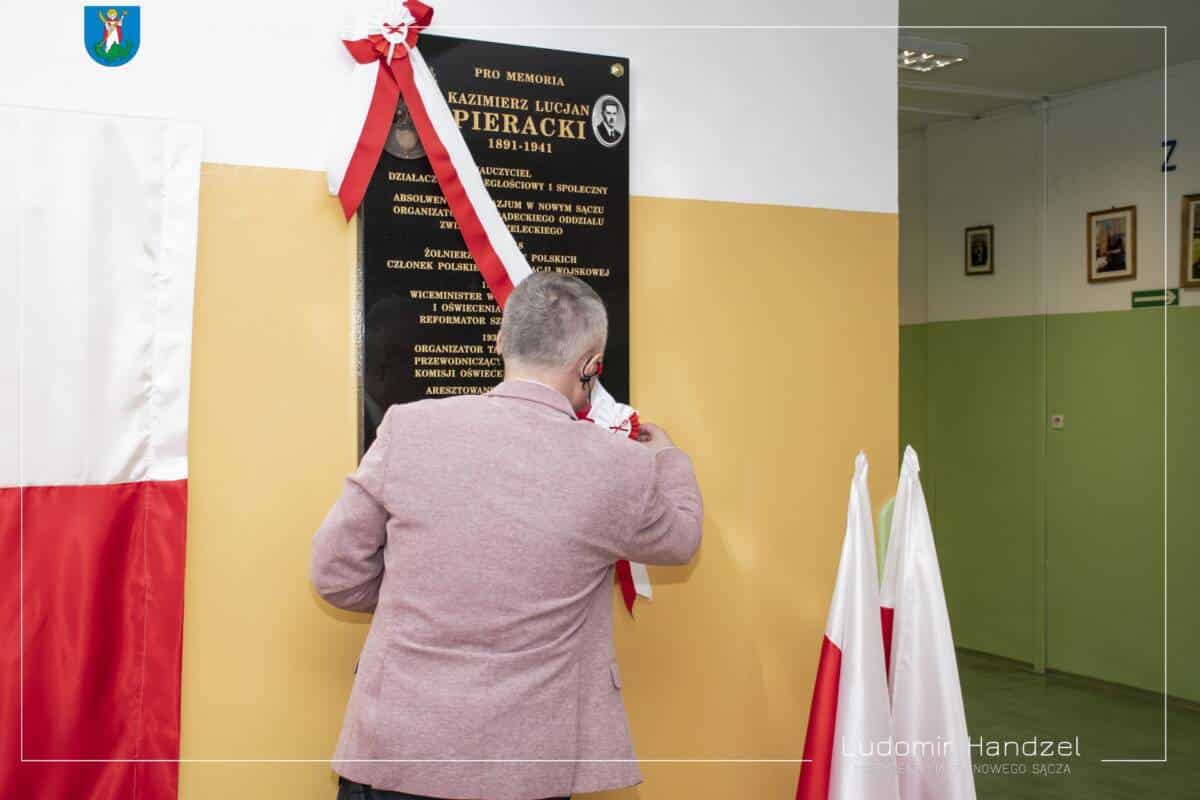 Odsłonięcie tablicy upamiętniającej Kazimierza Pierackiego z okazji 130. rocznicy urodzin oraz 80. rocznicy śmierci.