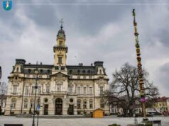 Na rynku stanęła palma wielkanocna