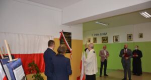 Odsłonięcie tablicy upamiętniającej Kazimierza Pierackiego