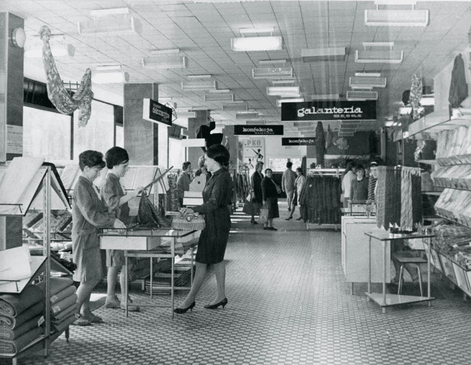 Dom Handlowy MHD Merkury w Nowym Sączu, wnętrza około 1965