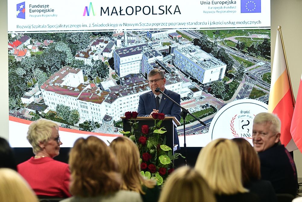 otwarto nowy pawilon i zmodernizowane oddziały Szpitala Specjalistycznego im. J. Śniadeckiego w Nowym Sączu