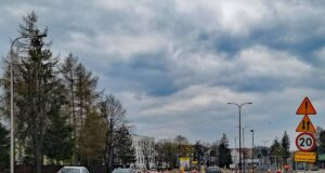 Zmiany w organizacji ruchu na rondzie pod szpitalem i na Lwowskiej/Prażmowskiego