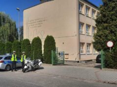 „Bezpieczna droga do szkoły” z sądeckimi policjantami