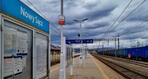 stacja PKP Nowy Sącz, pusty peron