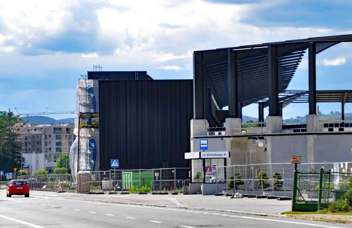 kiedy stadion Nowy Sącz - unieważniono przetarg na dokończenie