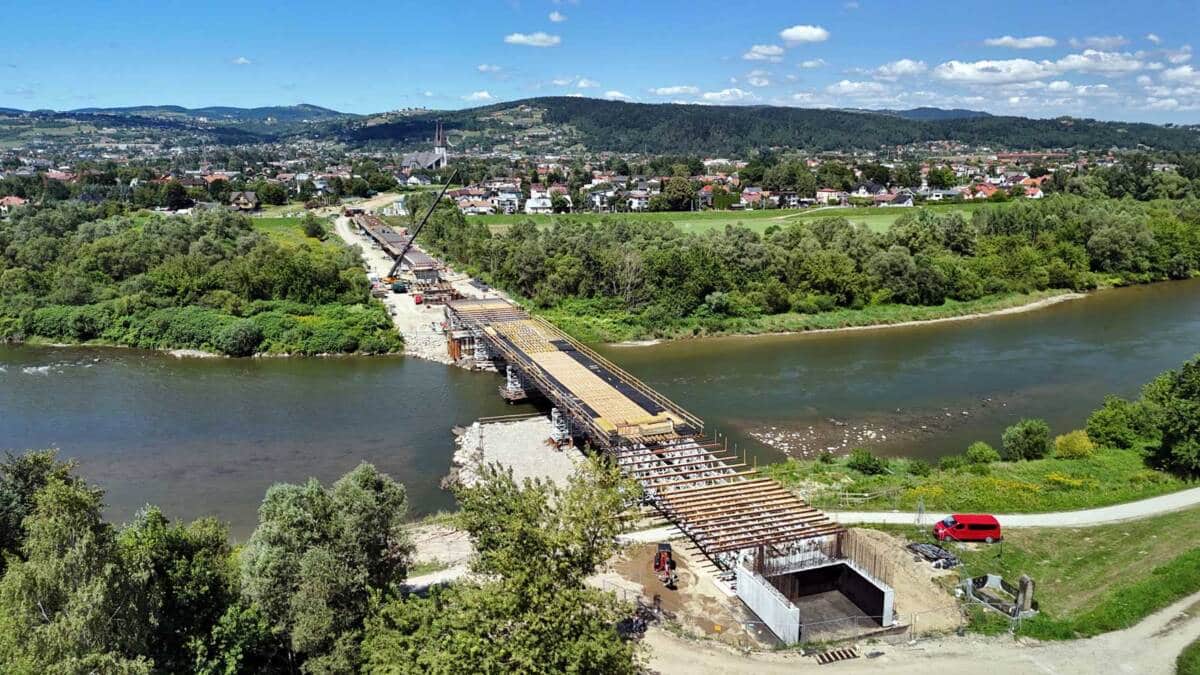 zdjęcia z budowy mostu kolejowego na Dunajcu w Nowym Sączu