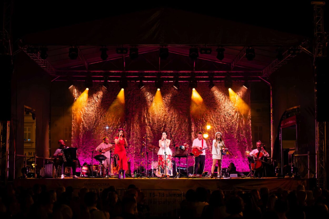 14. Międzynarodowy Multimedialny Festiwal Sztuki Małopolska KARPATY OFFer organizowany przez MCK Sokół w Nowym Sączu - koncert Renaty Przemyk i Dagadana
