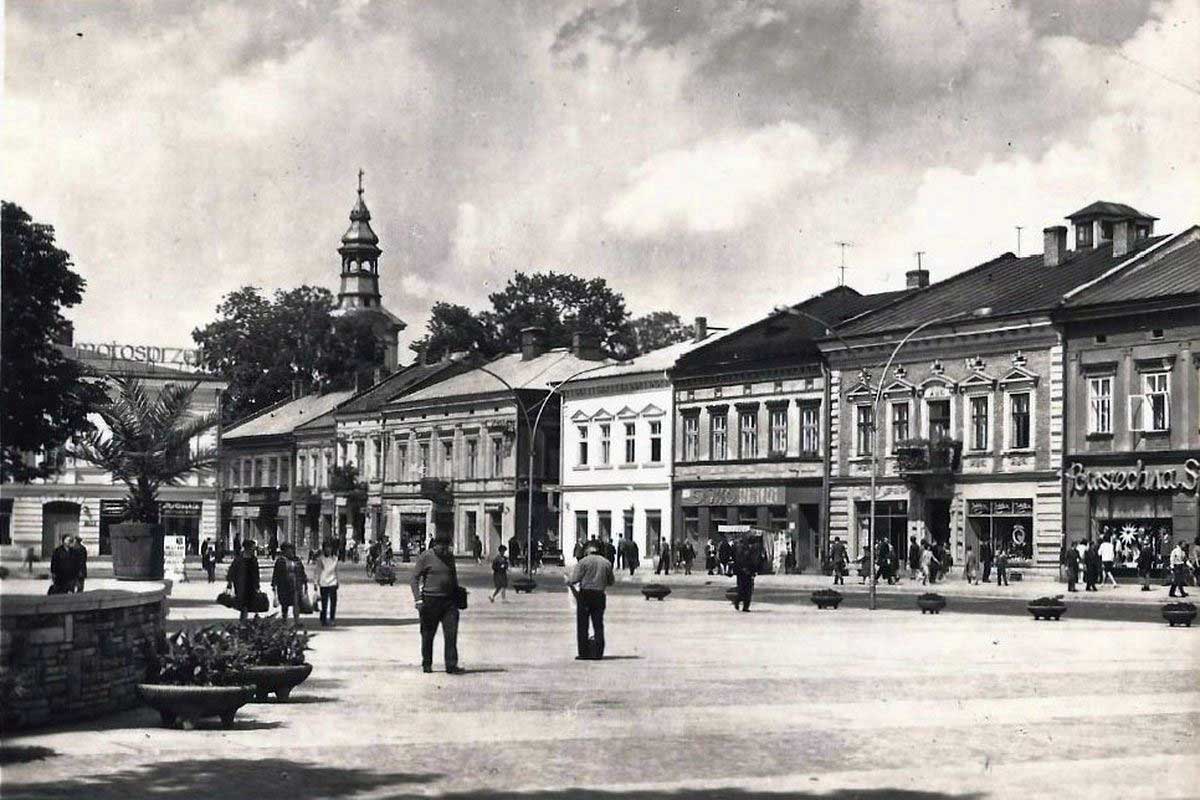Rynek w Nowym Sączu na przełomie 60/70