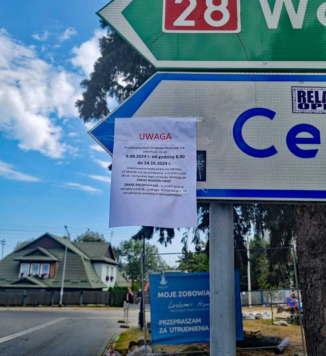 informacja o zakazie parkowania w rejonie ul. Matejki w Nowym Sączu