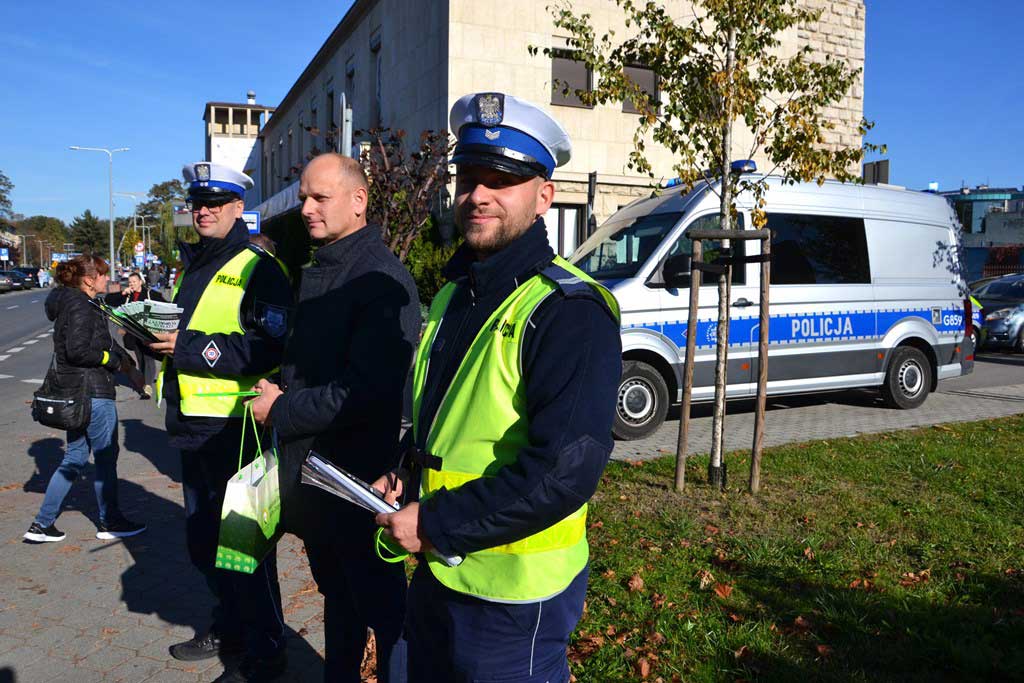 „Bezpieczeństwo na drodze to nasza wspólna odpowiedzialność” - akcja profilaktyczna sądeckiej Policji oraz Małopolskiego Ośrodka Ruchu Drogowego