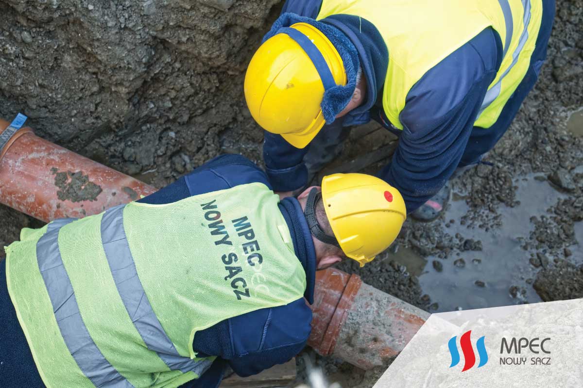 MPEC inwestycje 2024 pracownicy w kasjach i kamizelkach ochronnych