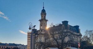 Projekt budżetu miasta na 2025. Jakie są planowane inwestycje? Ratusz w Nowym Sączu 17 listopada 2024. Fot. Twój Sącz