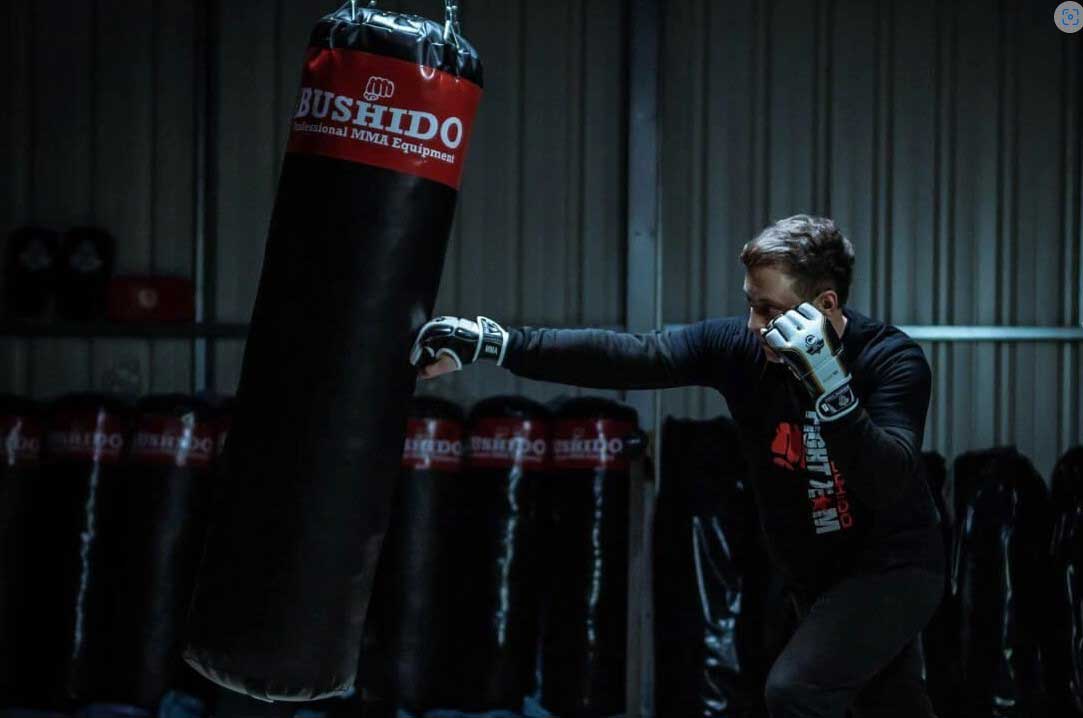 Najpopularniejsze błędy przy doborze rękawic MMA. Zobacz porady!
