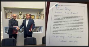 Artur Bochenek (po lewej), zastępca prezydenta Nowego Sącz i Zbigniew Szubryt, właściciel firmy Zakłady Mięsne Szubryt