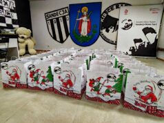 Akcja "Biało-Czarne" Mikołaje. Mikołajki w nowosądeckim Szpitalu z Ośrodkiem Kibice Razem Sandecja Nowy Sącz
