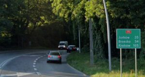 jest decyzja środowiskowa dla tzw. Sądeczanki czyli nowego przebiegu drogi krajowej 75 Brzesko - Nowy Sącz. Na zdjęciu wyjazd z Nowego Sącza DK75