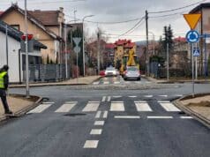 ul. Traugutta i mini rondo w Nowym Sączu