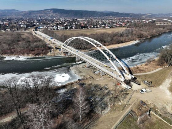 Budowa nowego mostu kolejowego nad Dunajcem w Nowym Sączu