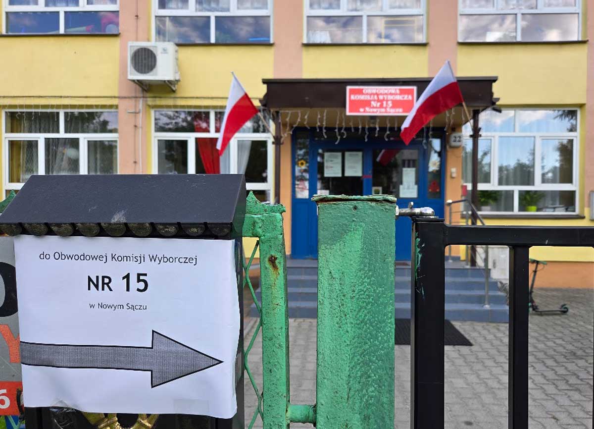 druga tura wyborów prezydenckich, Obwodowa Komisja Wyborcza nr 15 w Nowym Sączu w przedszkolu przy ul. Broniewskiego