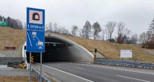 tunel na Zakopiance - jeden z wjazdów