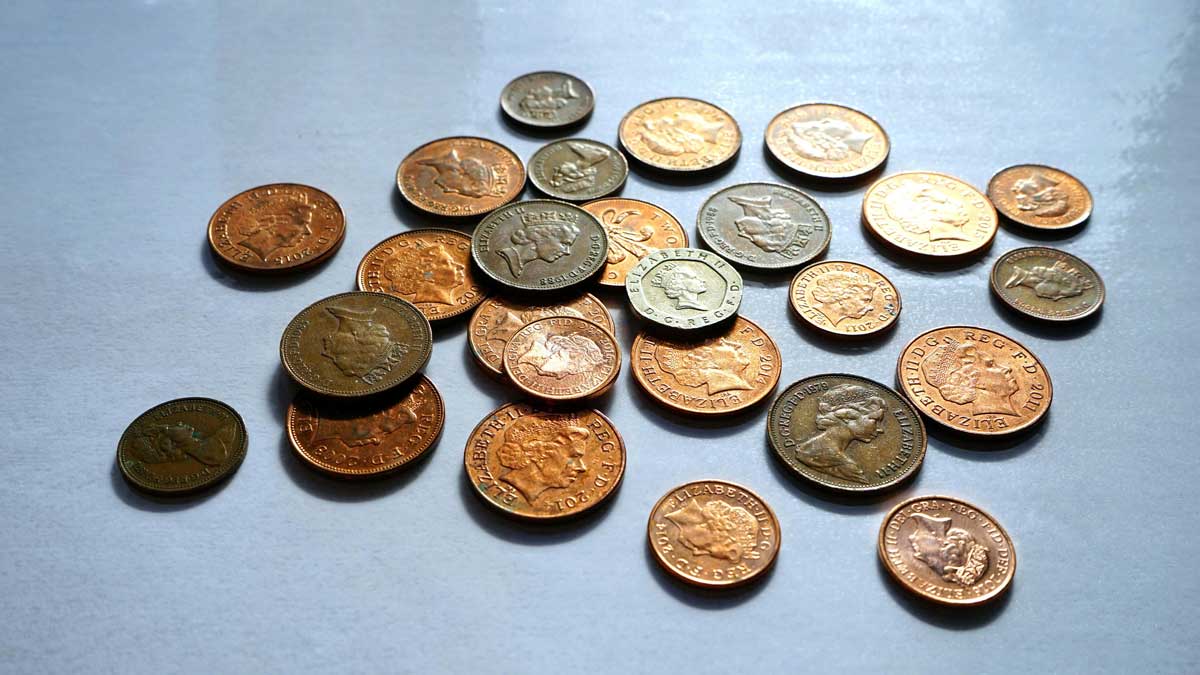 Osoby zajmujące się zbieraniem monet odnajdują cenne numizmaty i kolekcjonerskie banknoty nie tylko na pchlich targach, ale także na aukcjach